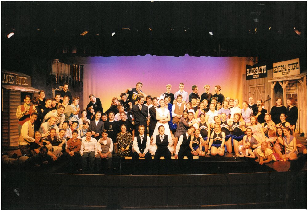 Cast of 'Crazy for you', 2000