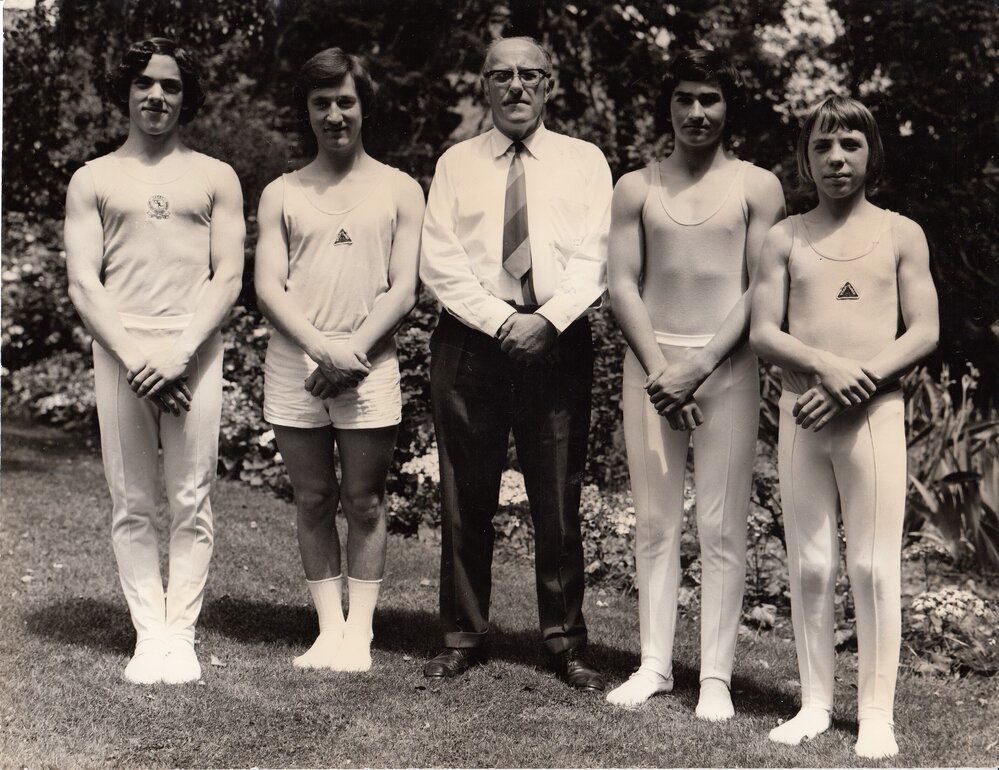Gymnastics team, 1960