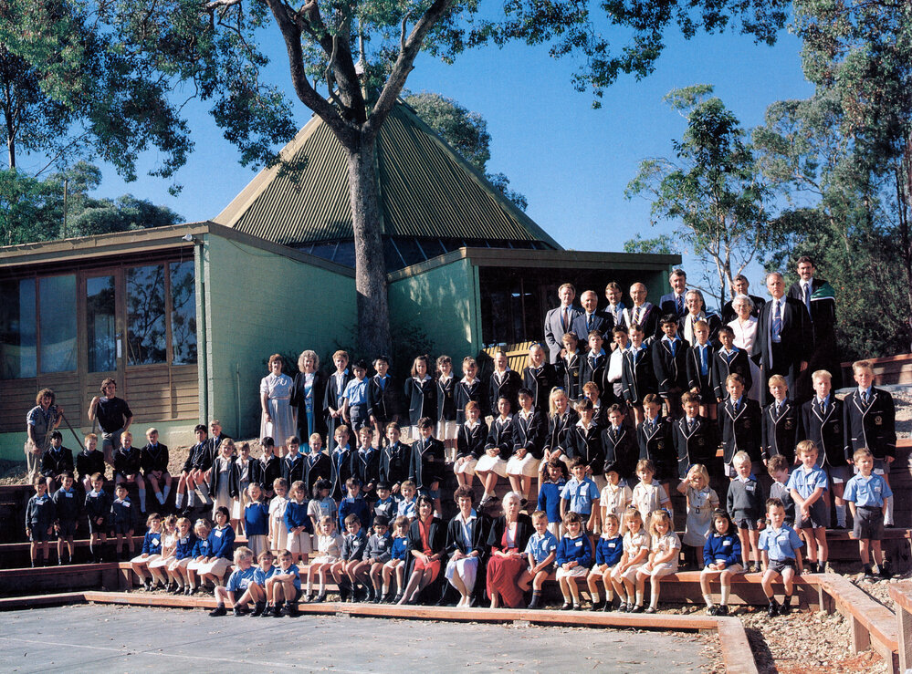 All students and staff on opening day, 1989