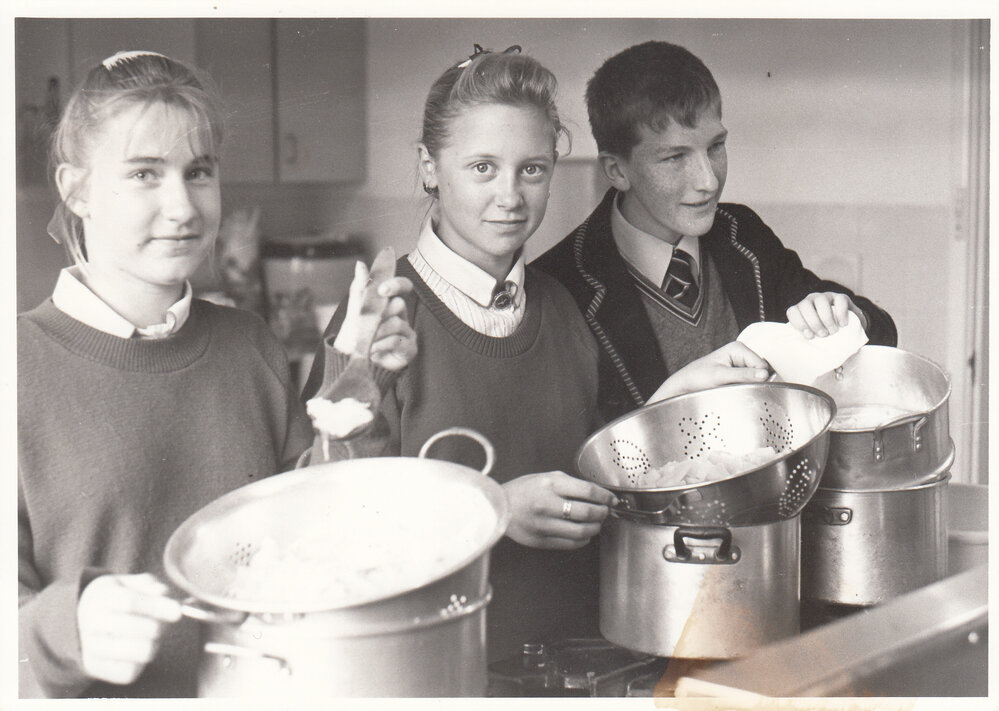 Students from Hickman House working in the kitchen at Ellerslie Aged Care Home, 1985