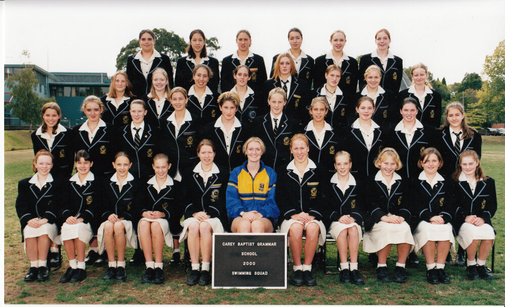 Girls' swimming squad, 2000