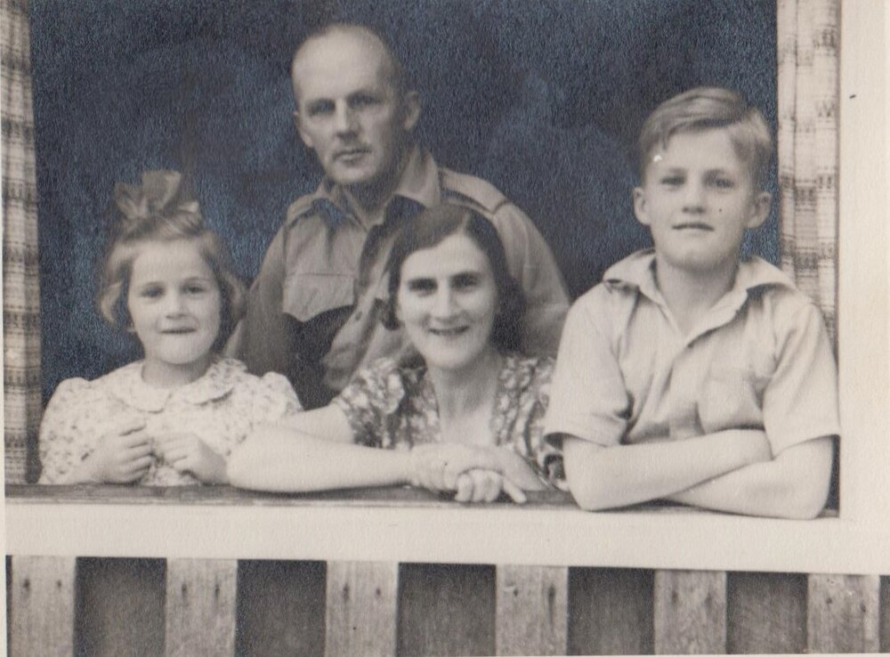 The Hickman family, 1942