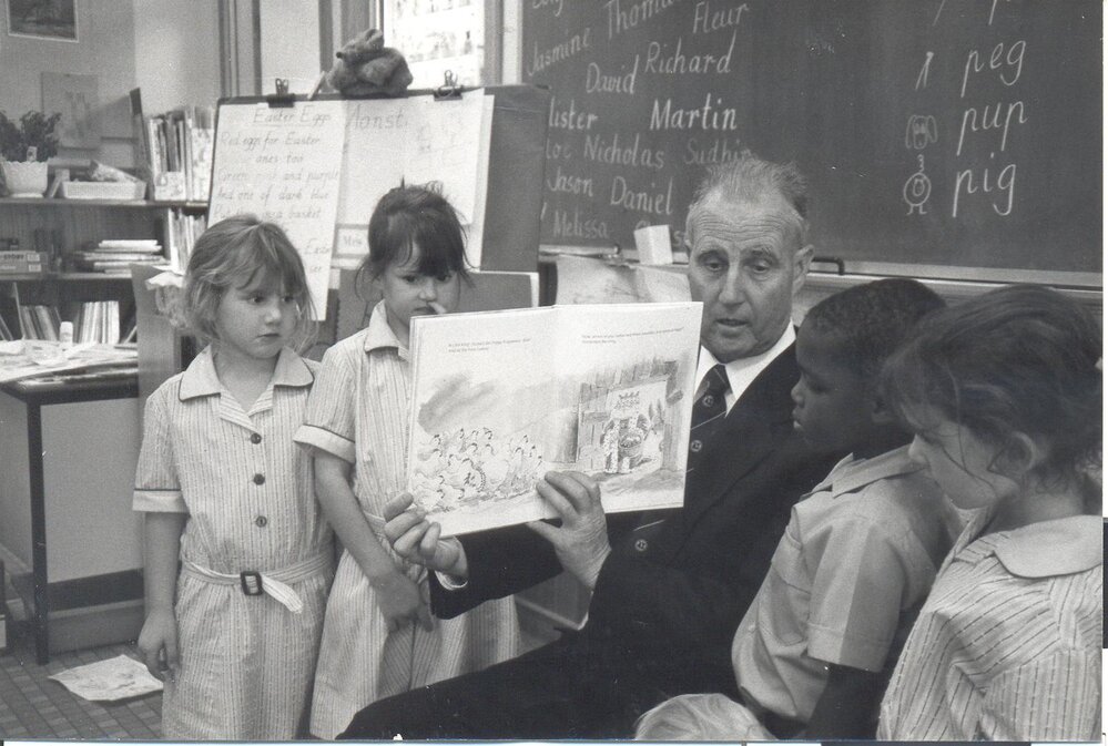 Don Brown reading to students, circa 1990