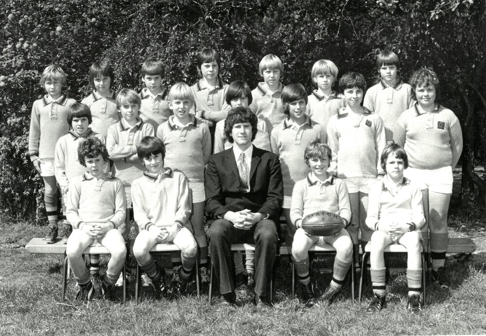 5th form football team, 1975