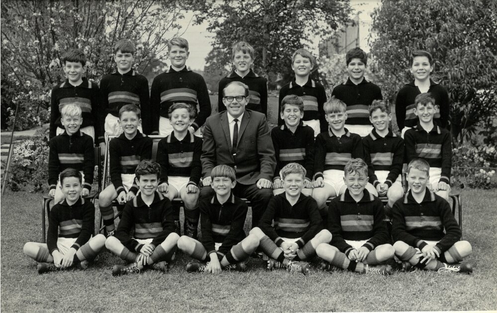 Under 11 football team, 1964