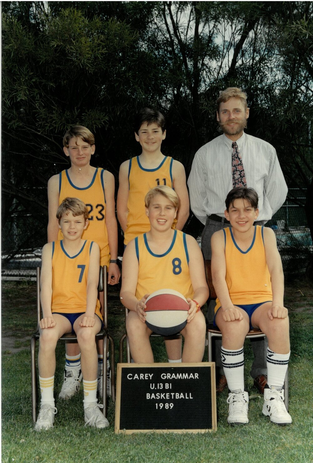 Under 13 B1 basketball team 1989