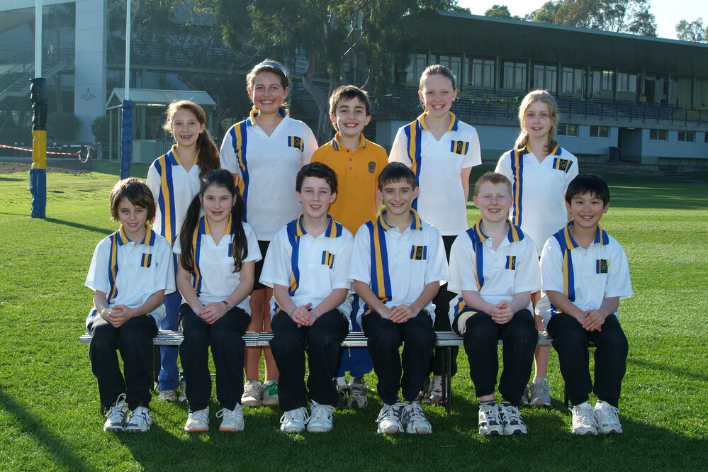 Junior School Donvale volleyball team, 2007