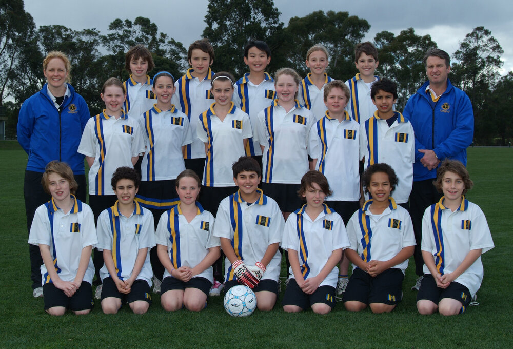Junior School Donvale Year 6 soccer team, 2007