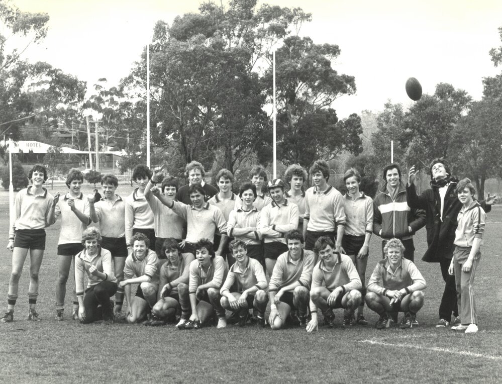 Unidentified football team, 1980