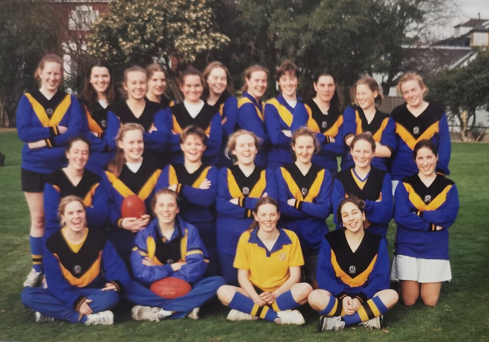 Girls first XVIII football team, 1994