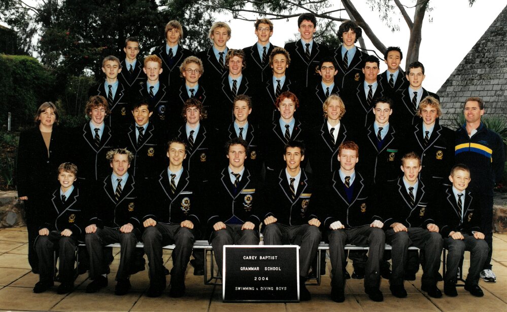 Boys swimming and diving team, 2004