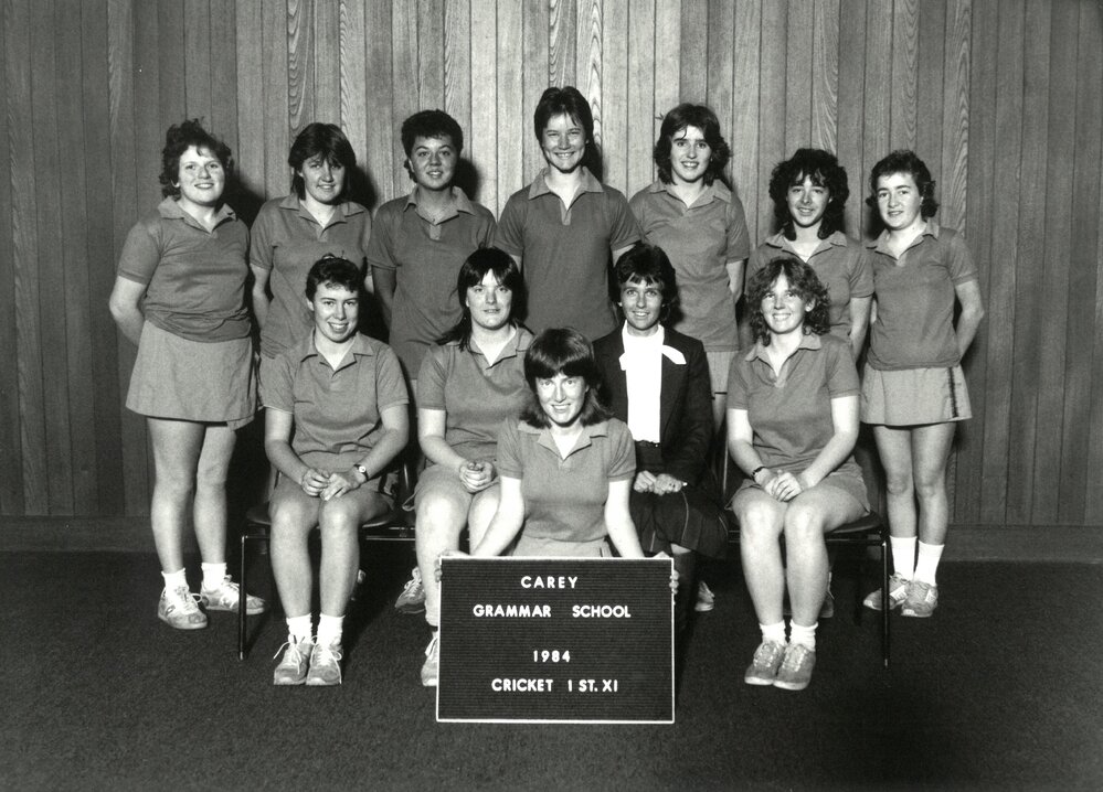 Girls 1st cricket, 1984