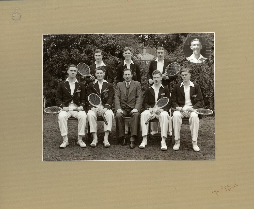 Tennis team, 1946