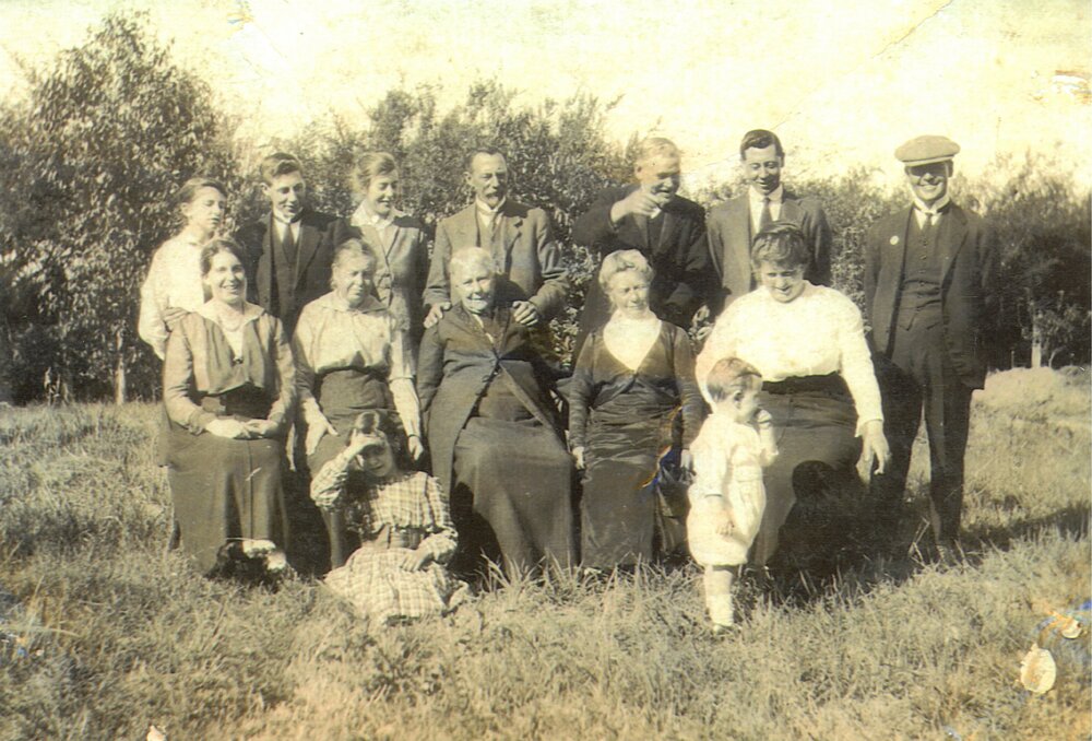 Steele and Whitlam families, circa 1918