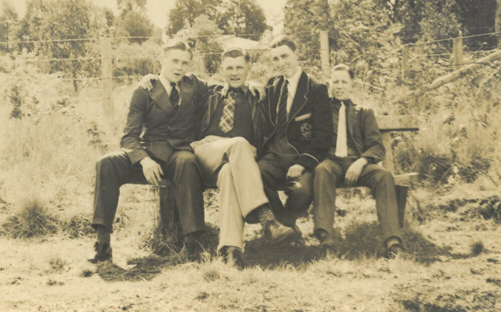 Lindsay Newnham and friends, circa 1938