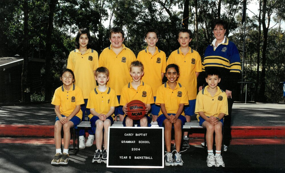 Donvale Year 5 basketball team, 2004