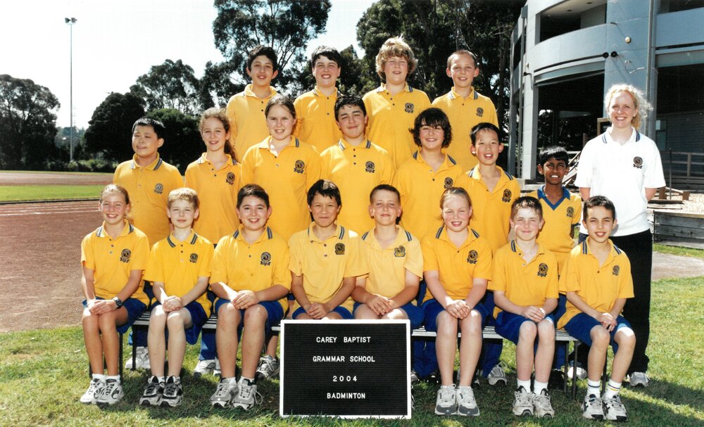 Donvale badminton team, 2004