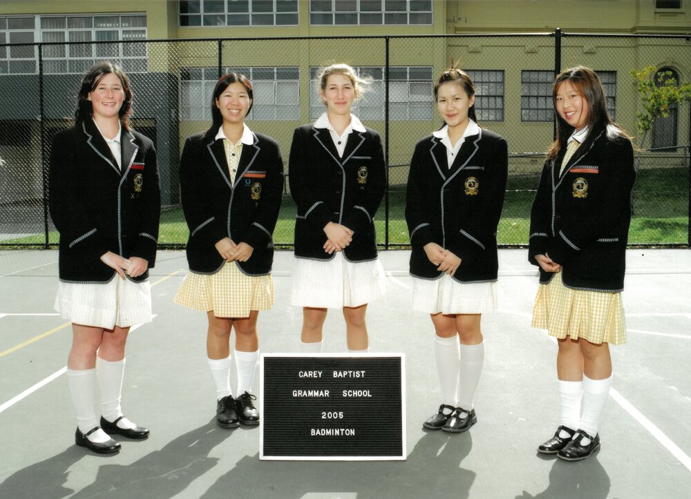 Girls' badminton team, 2005