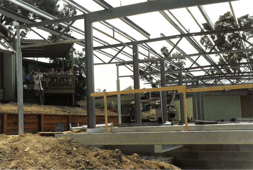 Construction of Stage 2 classroom wing at Donvale, 1992