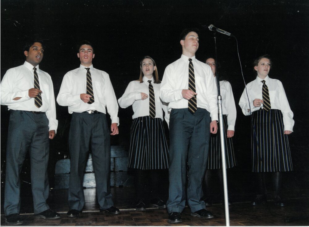Valedictory dinner singing group, 1995