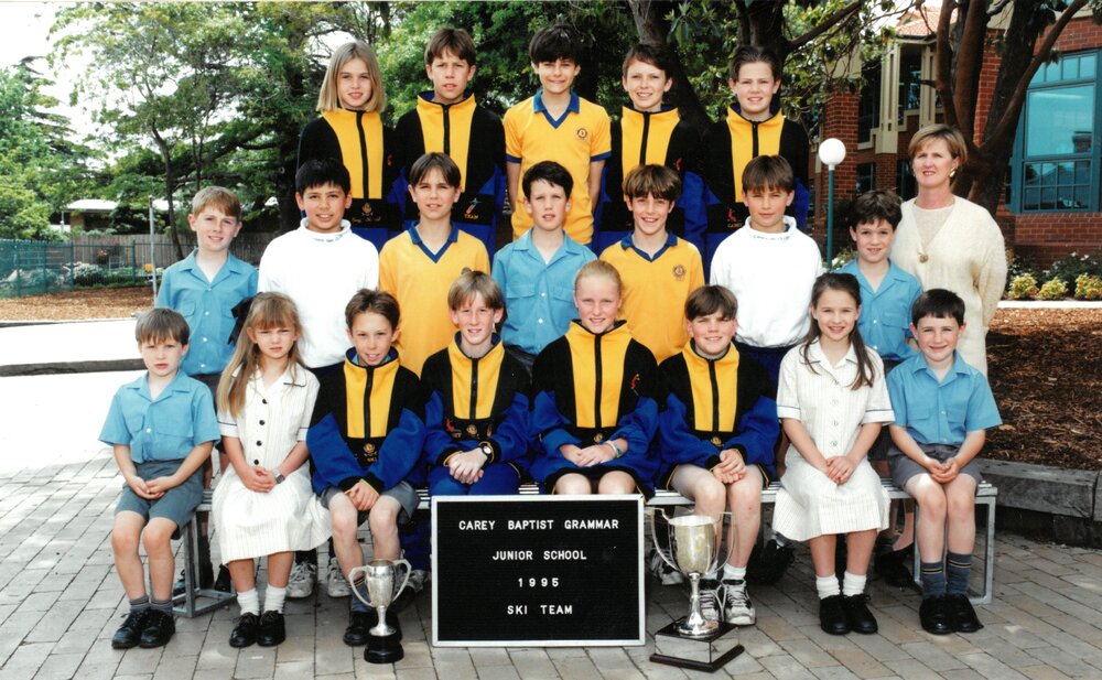 Junior School Kew Ski Team, 1995