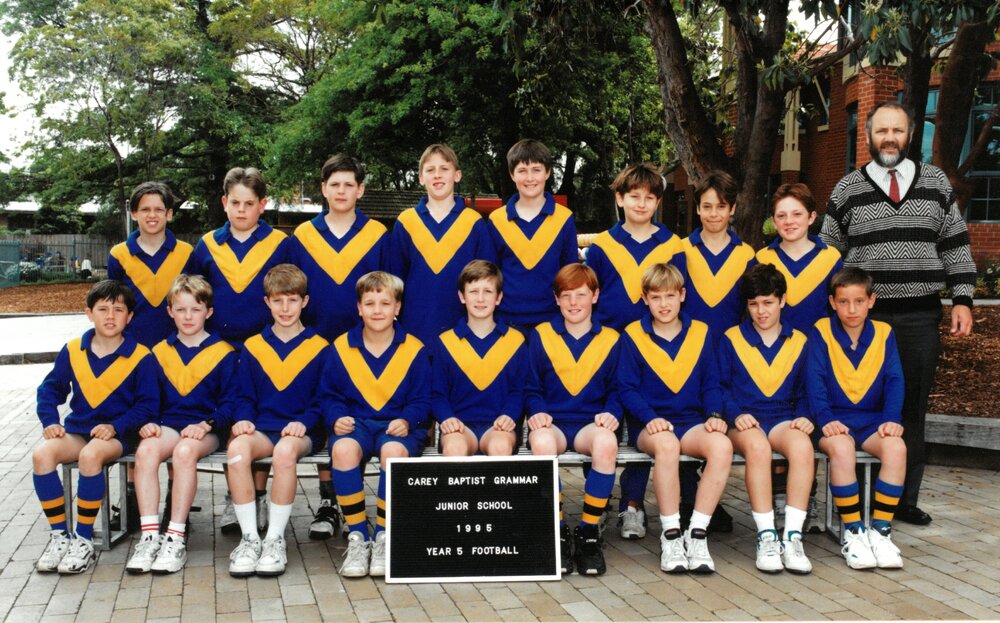 Junior School Kew Year 5 Football, 1995