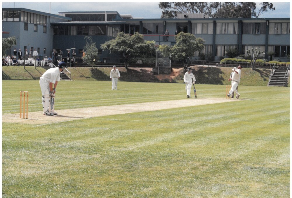 Merv Hughes bowling on Sandell Oval, 1999