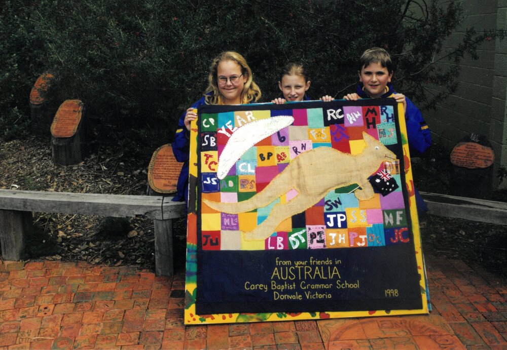 Donvale students with tapestry, 1998