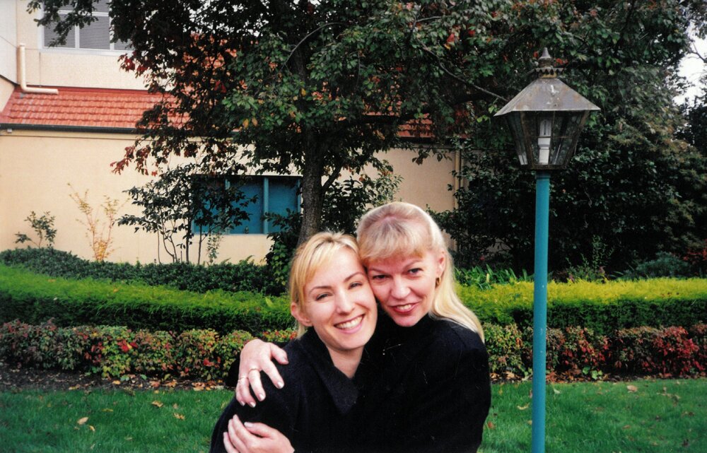 Lisa McCune and Sara Reece, 2000
