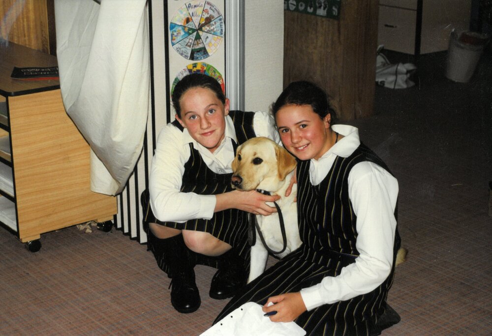 Lucy the Therapy Dog with Donvale Students, 2000