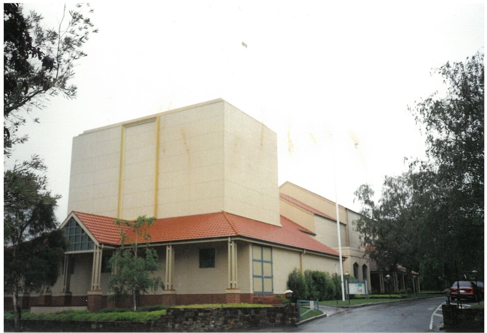 Memorial Great Hall from Barkers Road, 1997