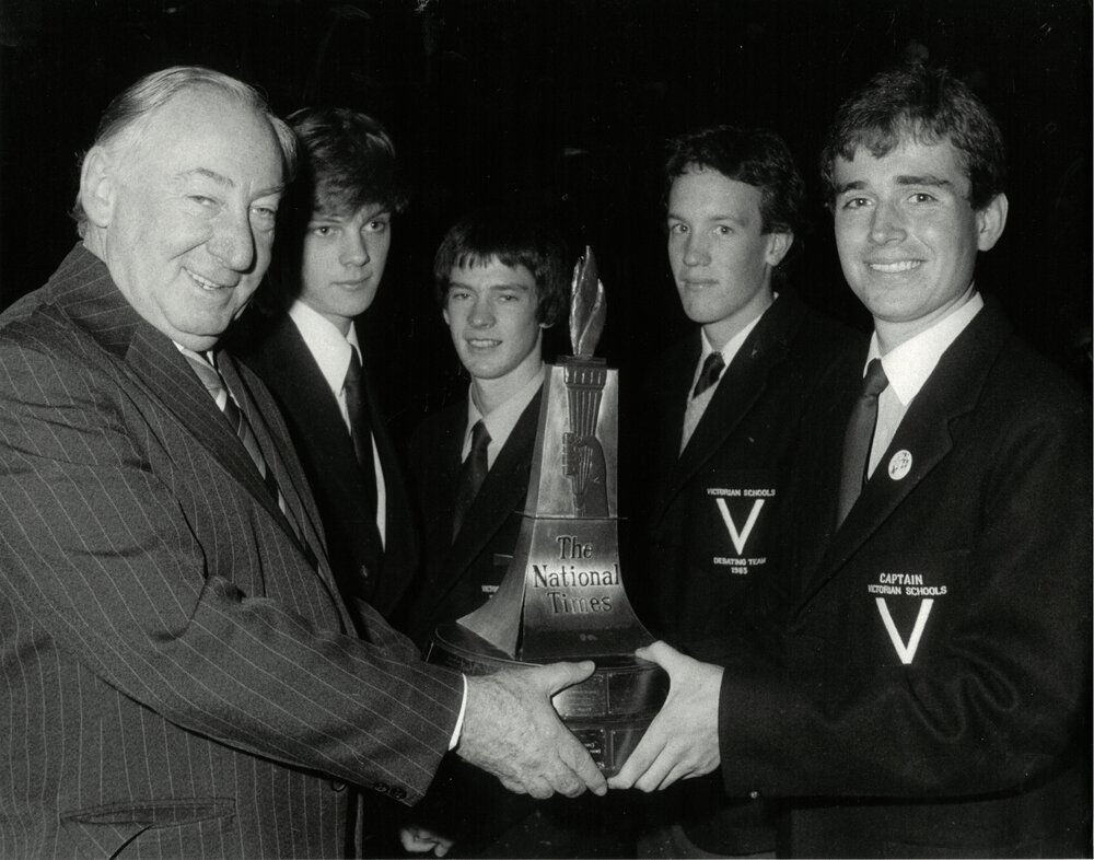Lionel Murphy presenting National Times trophy for debating, 1983