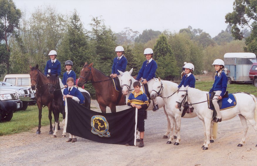 Donvale Junior School interschool riding, 2004