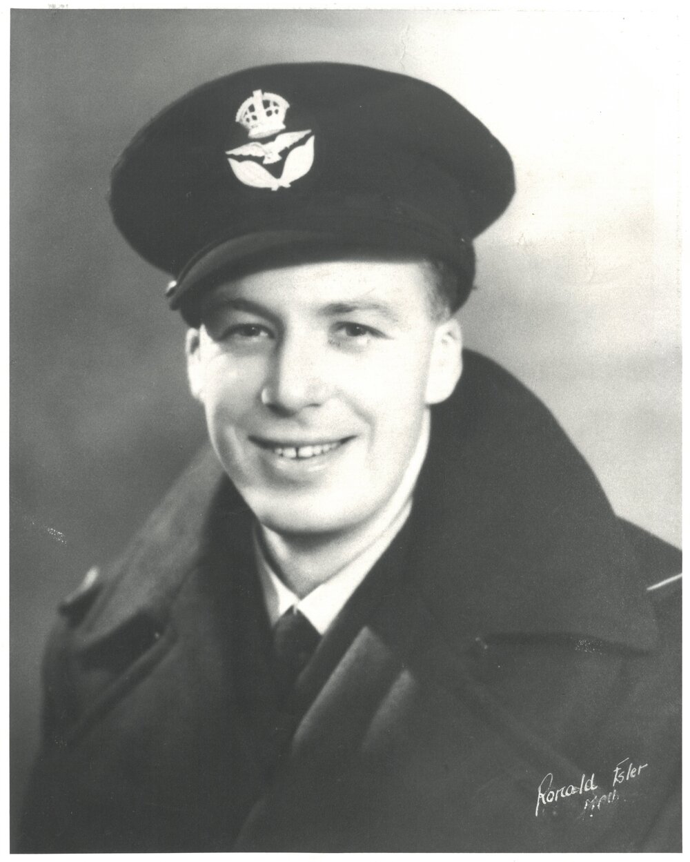 John Trench Sykes wearing RAAF uniform, circa 1942-45