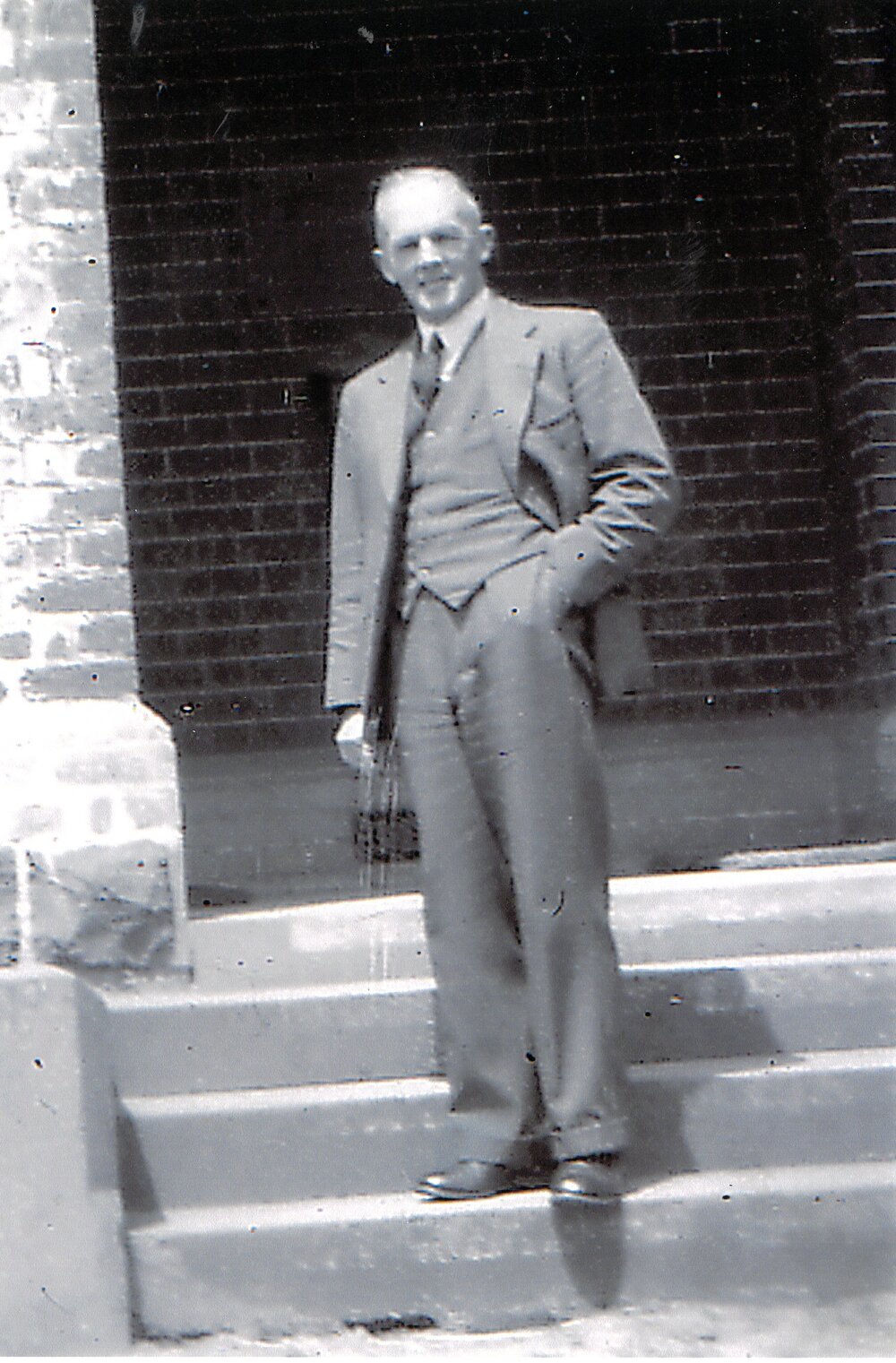 Headmaster Stuart Hickman on the entrance steps of Urangeline, circa 1953