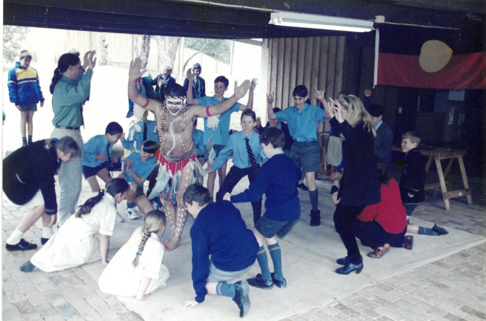 Aboriginal cultural workshop at Currawong Bush Park, 1994