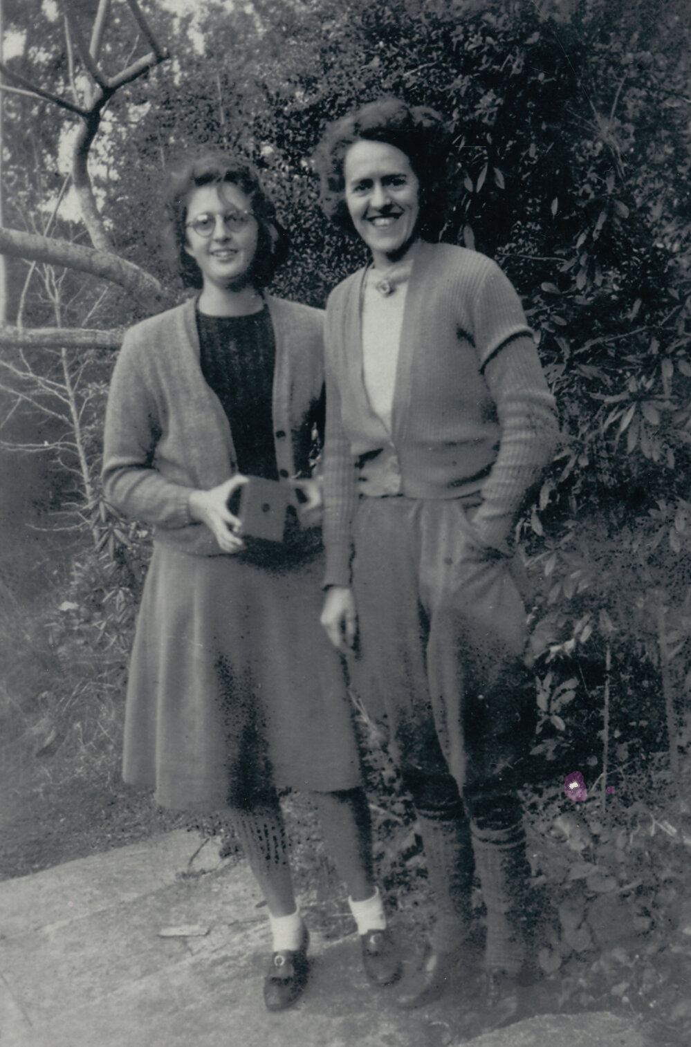 Nea Bottoms and Brenda Rogers, 1942