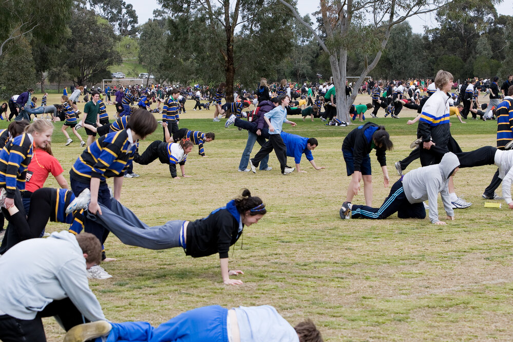 Guinness World Record attempt for the largest human wheelbarrow race, 2008