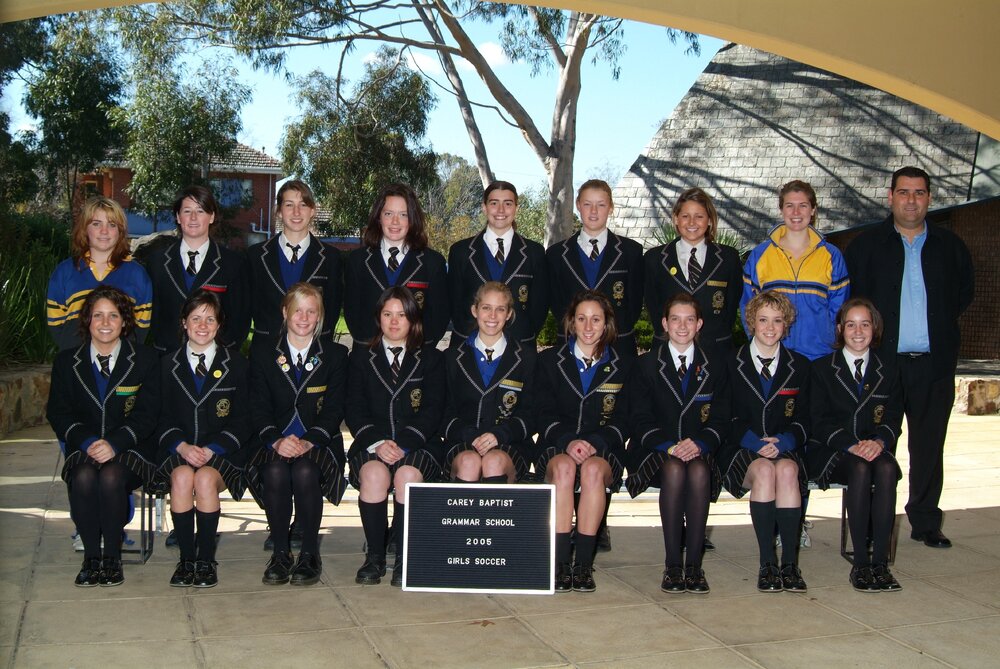 APS girls' soccer premiership team, 2005