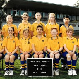 Junior School Year 6A hockey team, 2001
