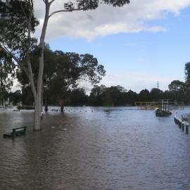 Bulleen under flood, 2004