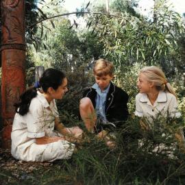 Donvale students posing with the 'Esprit de Corps' sculpture 1999