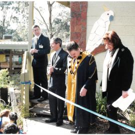 Unveiling of mural to mark National Year of the Outback, 2002
