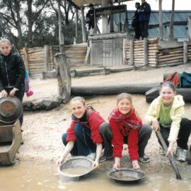 Donvale students panning for gold at Sovereign Hill, circa 2000