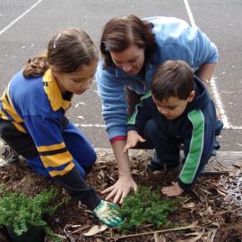 Indigenous tree planting day at Donvale campus, 2005