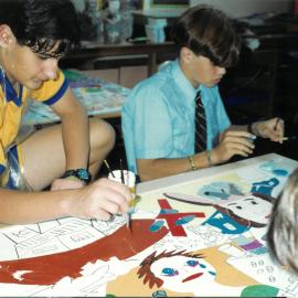 Donvale students creating jigsaw mural, 1993