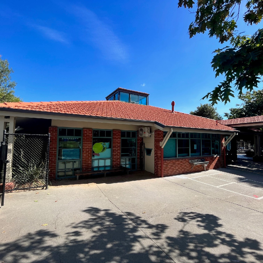 L. H. Evans Junior School Library