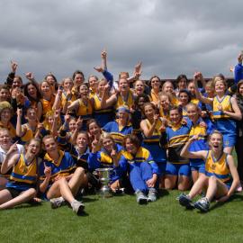 Girls' athletics premiership team, 2006