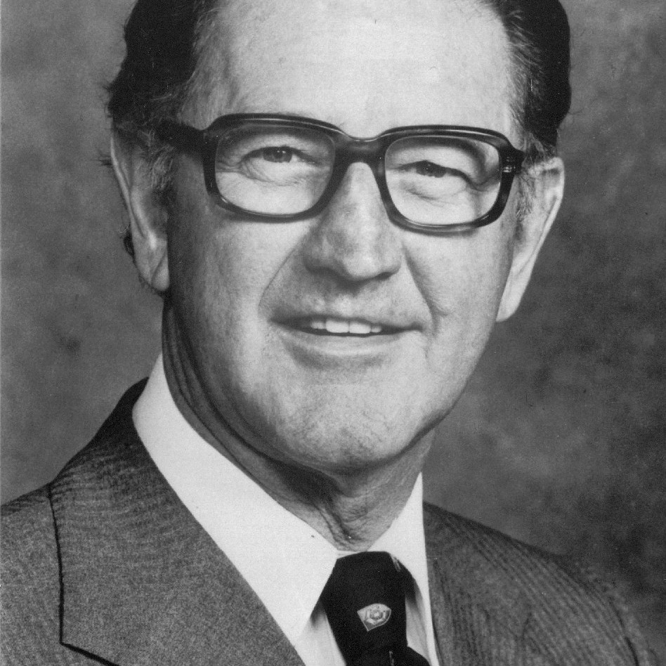 Dr Keith Farrer OBE (OCG 1933)