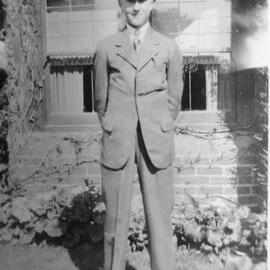 Peter Bucknill, 1930s